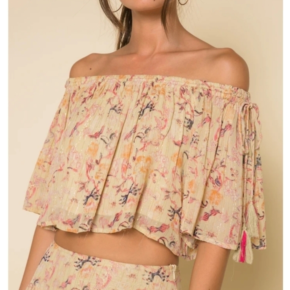 Raga "Norah" Off Shoulder Tie Tassel Top - Picture 2 of 10